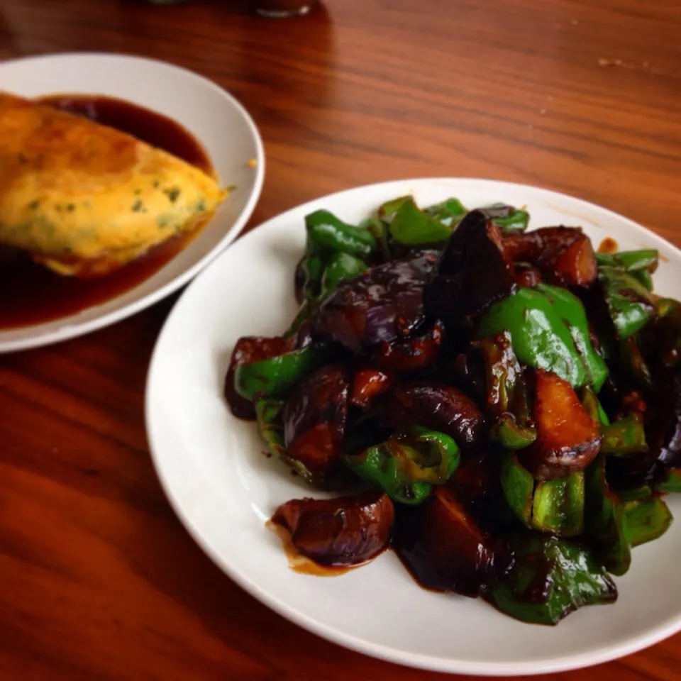 Snapdishの料理写真:中華ごはん なすとピーマンの甜麺醤炒めとかに玉甘酢餡|ふうりんさん