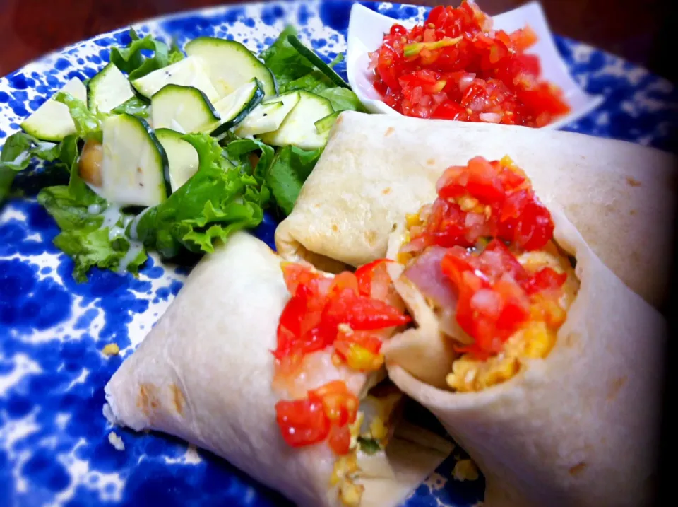 Snapdishの料理写真:Breakfast Burrito|Downtoearthさん