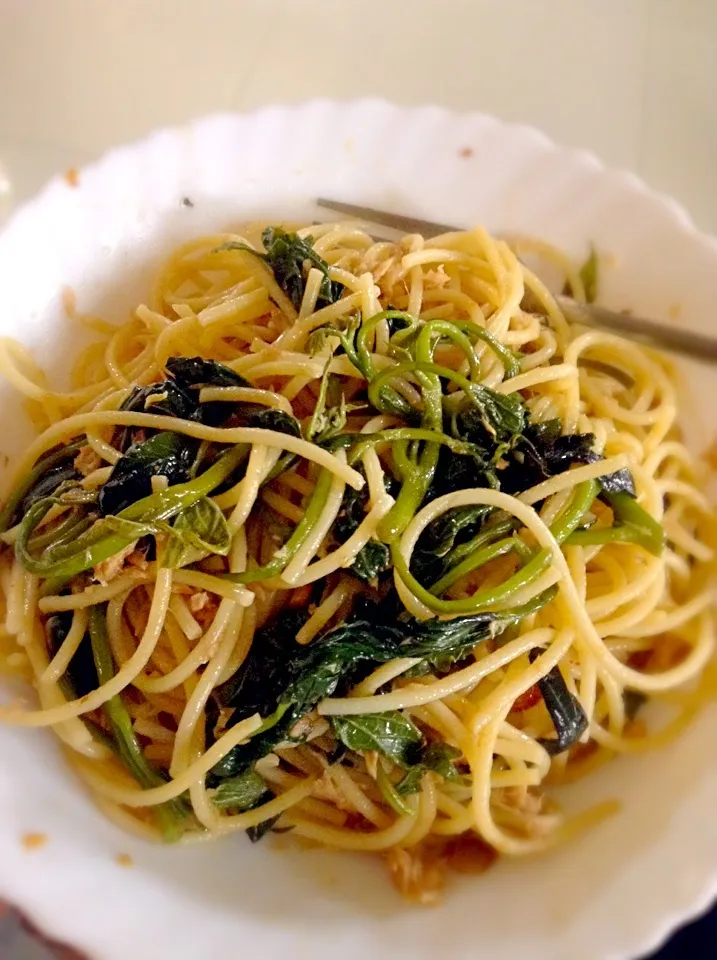 Spagetti with tuna and talbos kamote|donnaさん