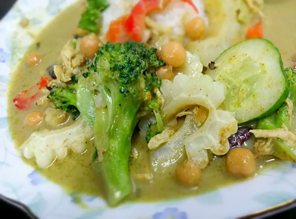 チキンと夏野菜を使ったグリーンカレー|metroさん