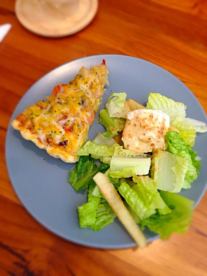 Mushroom & sausage pie with tofu salad|Nonononoさん