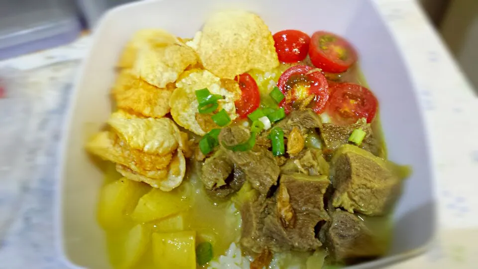 Soto Betawi|laksmi nurul ismiraさん