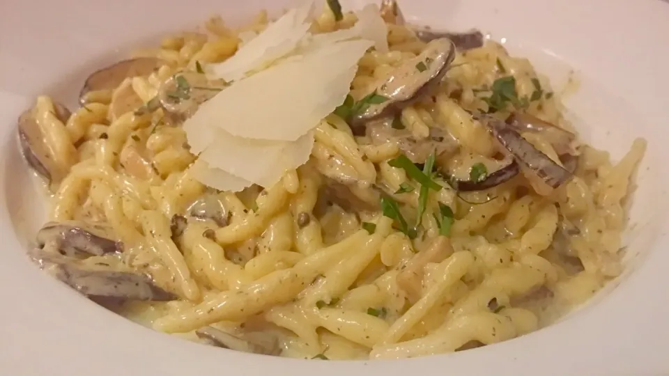 Very yummy truffle oil pasta|Skyeさん