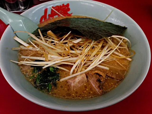 Snapdishの料理写真:味噌ネギラーメン #ramen|amnesic computerさん