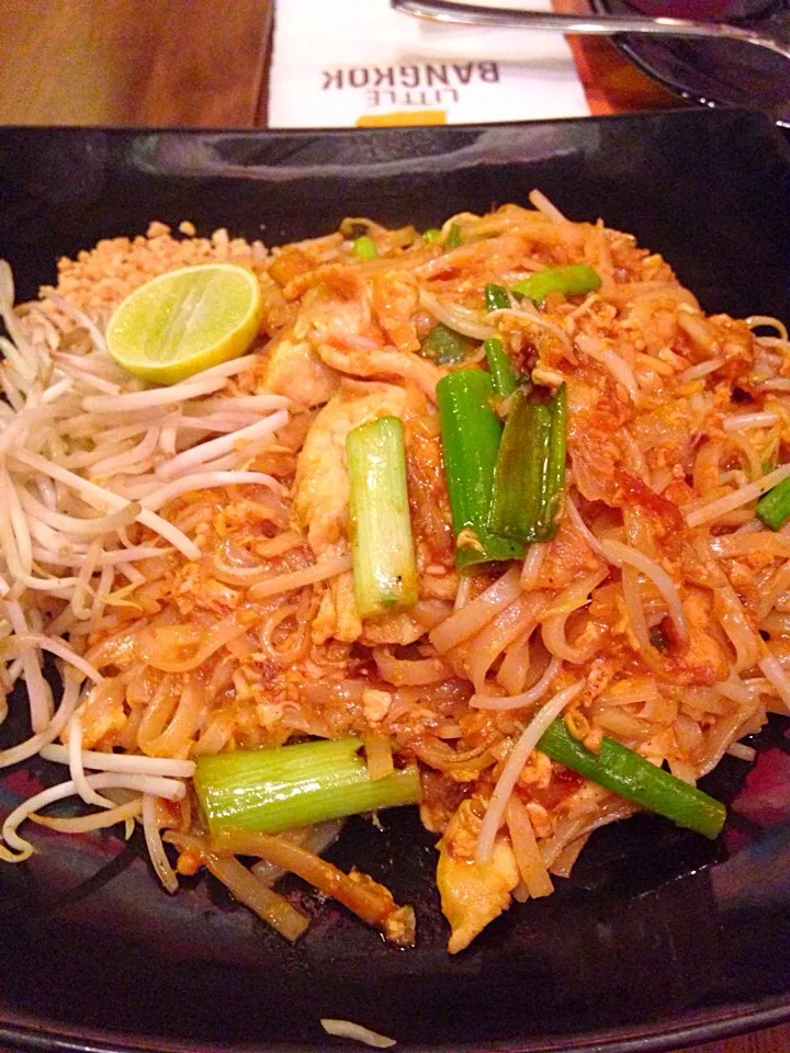 Pad Thai at Little Bangkok|marish pradoさん