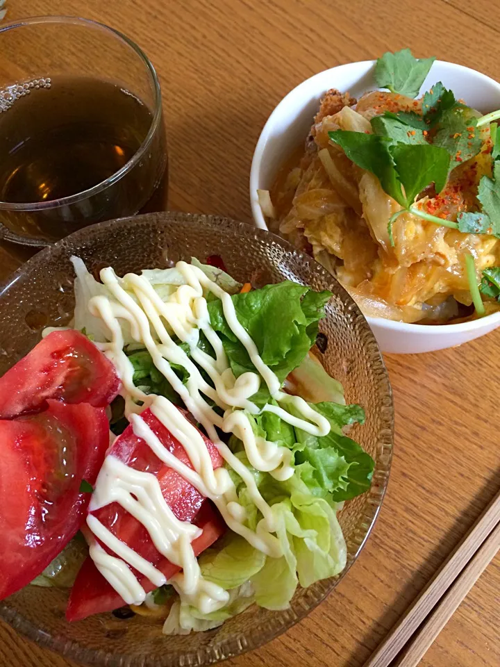 家でサラダうどん＆ミニカツ丼セット|プラムてつ。さん