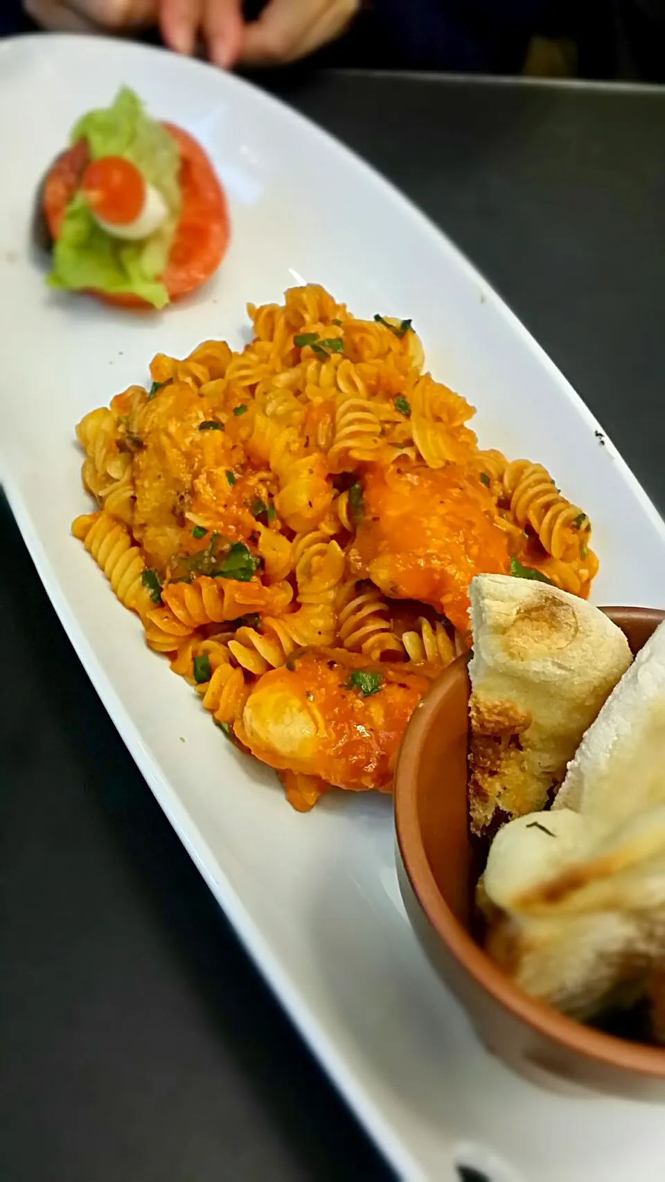 Salmon pasta with tomato sauce|jorccyさん