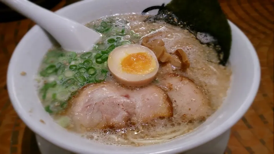 とんこつ塩ラーメン|ボンゴさん