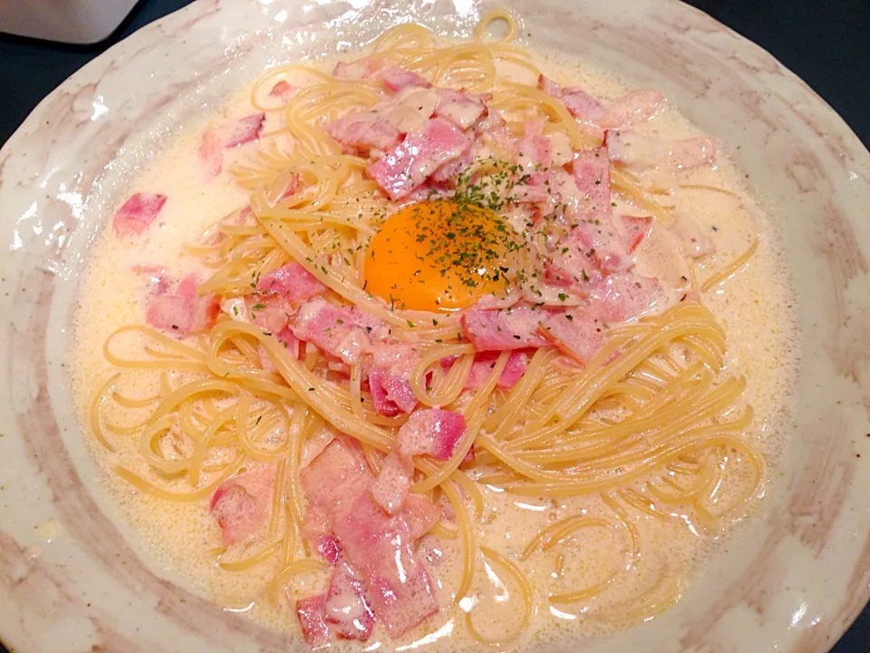 Snapdishの料理写真:半端なく美味しい〜カルボナーラ🍝by ペスカトーレ🍕|きのすけ〜さん