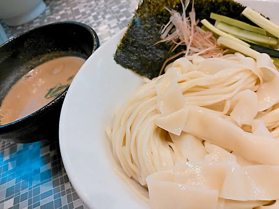 つけ麺雲丹絞り @鮮魚らーめん五ノ神水産|ちびめがさん