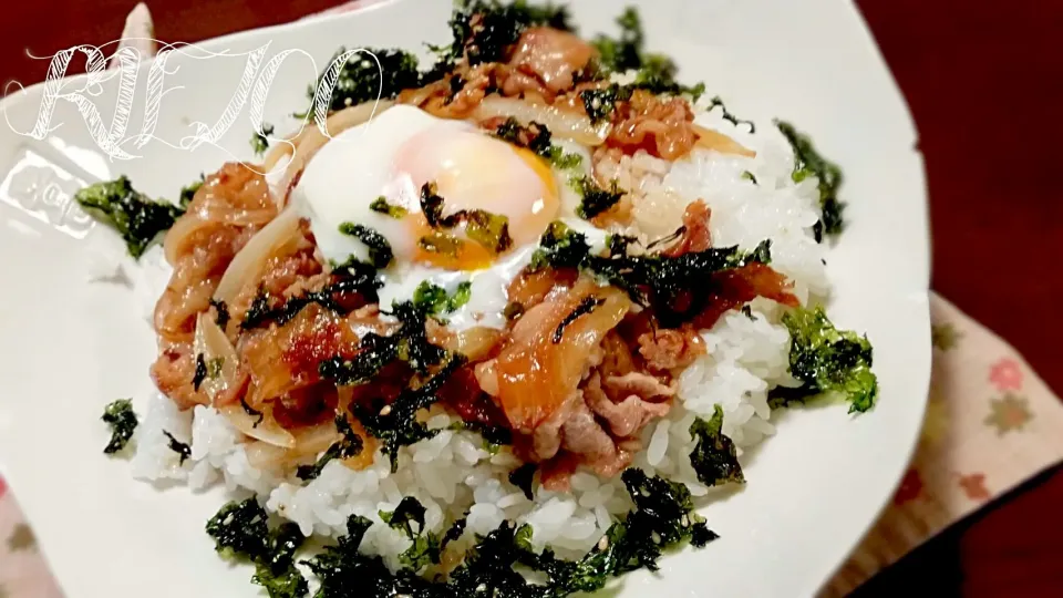 Snapdishの料理写真:Sho-ko❤さんのToday Dinner is THE お手軽❗豚コマ丼🐷
～温玉ノッケでトロリ|りえぞ～さん