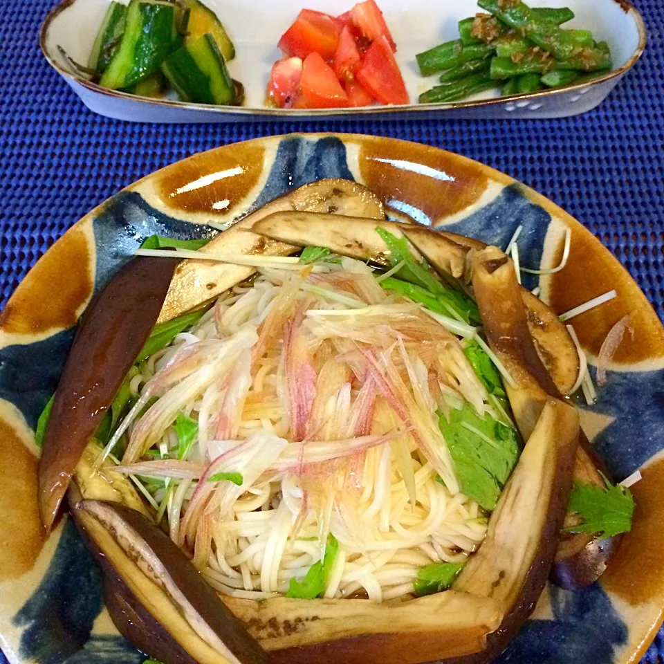 お昼ごはん。蒸し茄子と水菜、みょうがのひやむぎ。|yukko7740さん