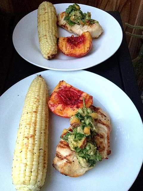 grilled chicken with avocado/peach/cilantro compote|Oliviaさん