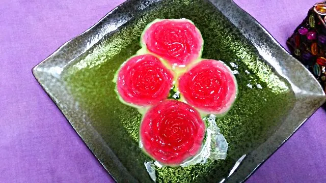 赤紫蘇ジュースの薔薇ゼリー♪|ゆっこさん