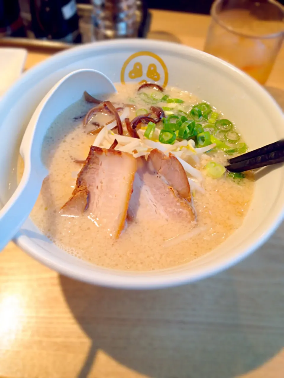 とんこつラーメン|くそじじいさん