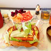 Snapdishの料理写真:ホットドックな朝食☀️|みゅうさん