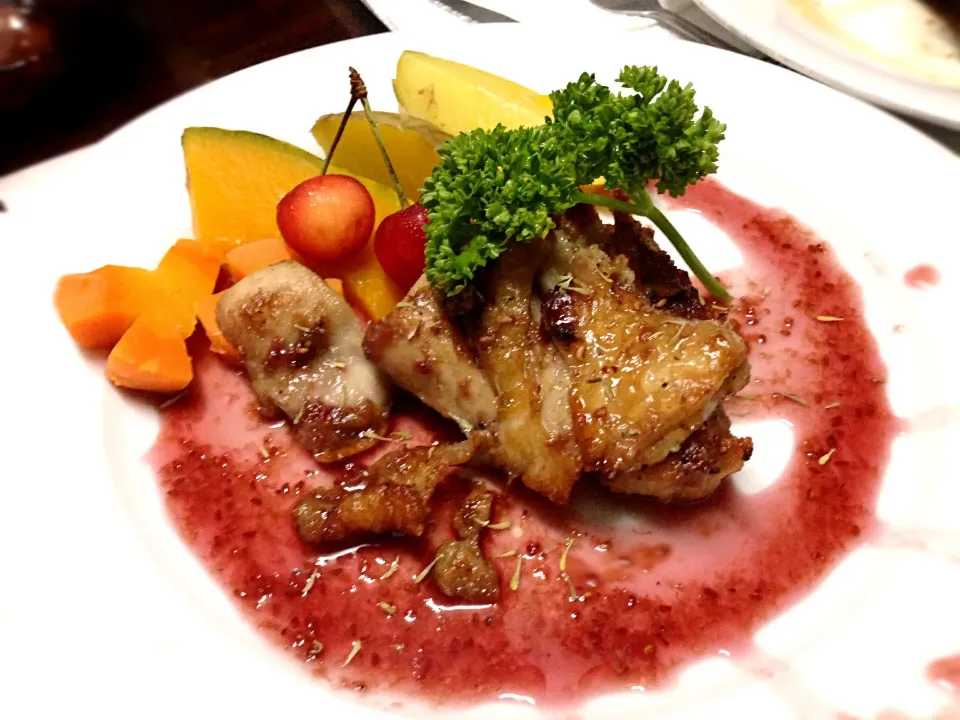 Snapdishの料理写真:chicken sauté with strawberry jam sauce :)|Argee del Mundoさん