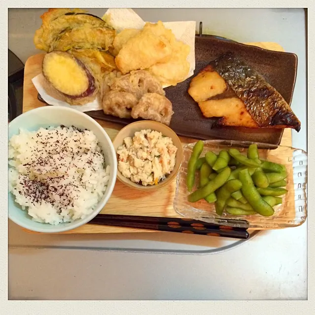 ゆかりご飯☆枝豆☆卯の花☆鰆の西京焼き☆蓮根、たけのこ、かぼちゃ、さつまいもの天ぷら(๑◕ˇڡˇ◕๑)|とまこ(*^o^*)さん