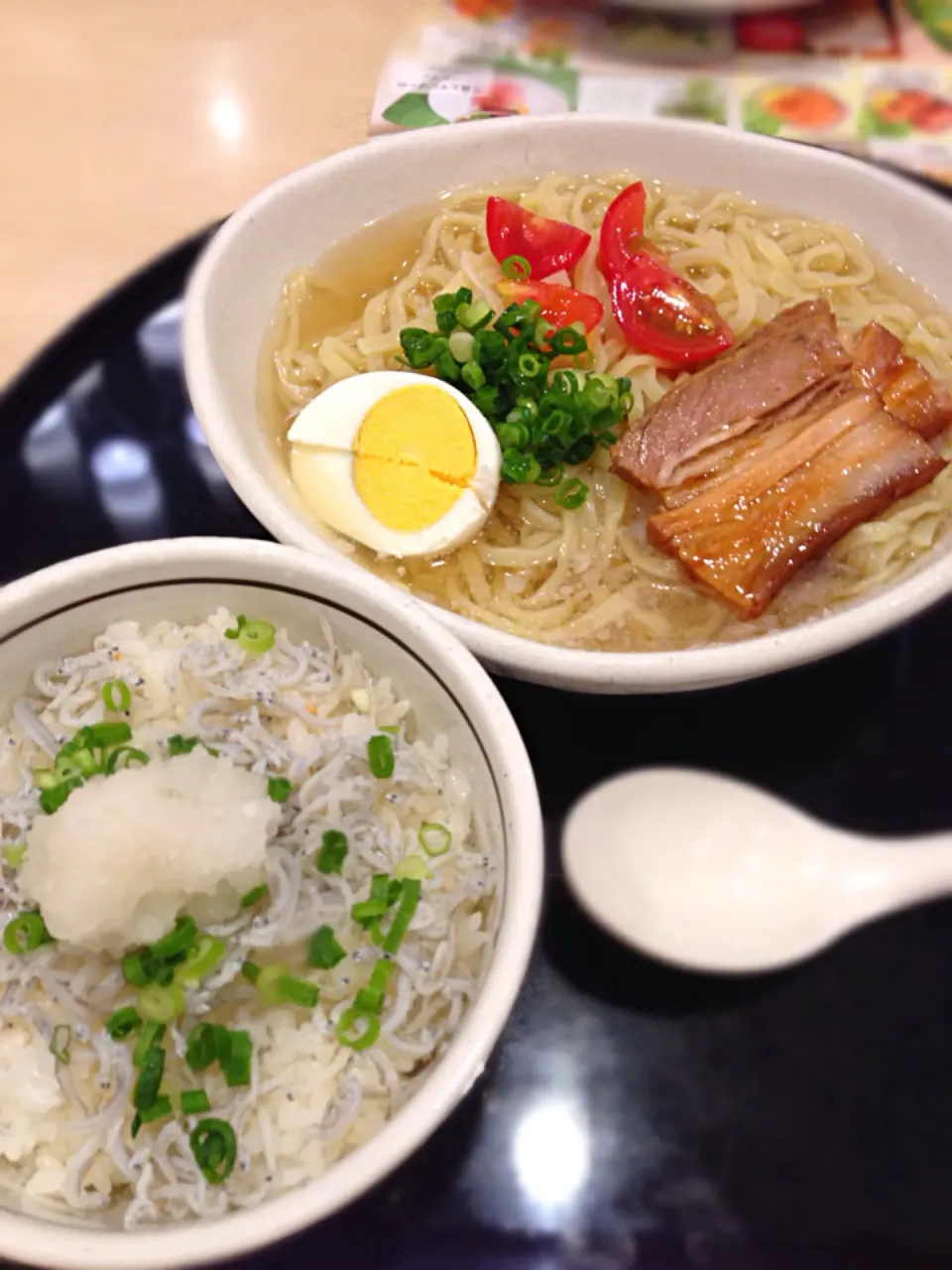 沖縄風ラフテー冷やし麺、しらすおろしごはん|しんやさん