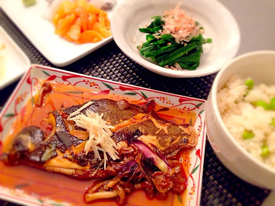 マコガレイ煮付け・ニラのお浸し・枝豆ご飯|Yukoさん