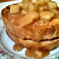 Apple Pie French Toast|Sashi Steinerさん