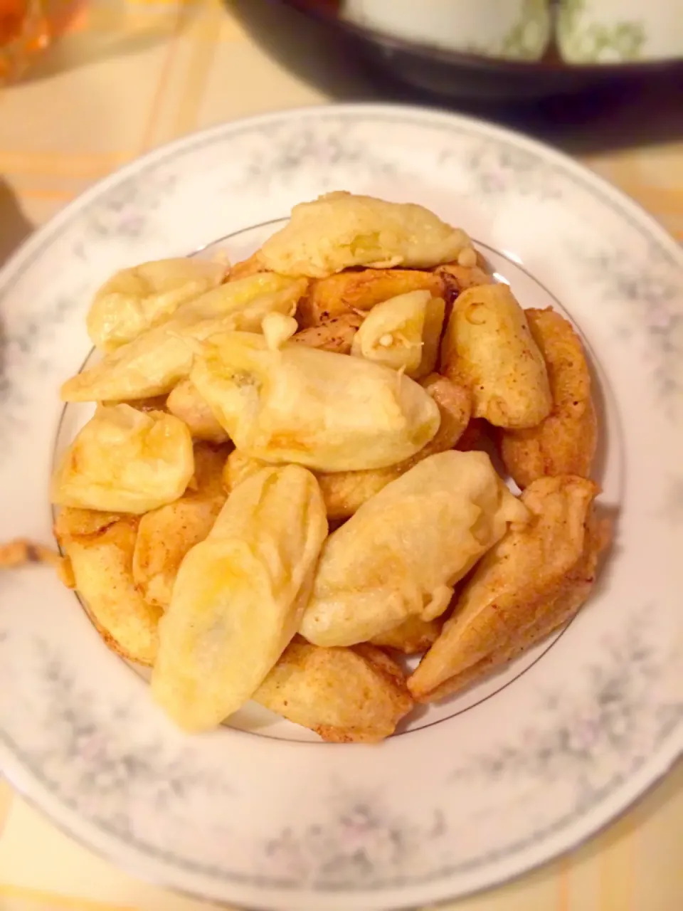 Snapdishの料理写真:Cucuq Pisang|LyanaMizieさん