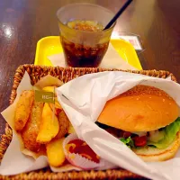 FRESHNESS BURGER|Kazumi Katayamaさん