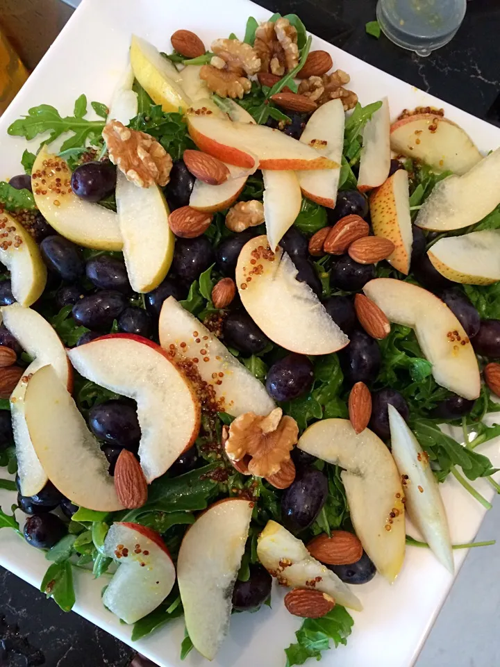 Snapdishの料理写真:Pear, grape and nut salad|12Dragonさん