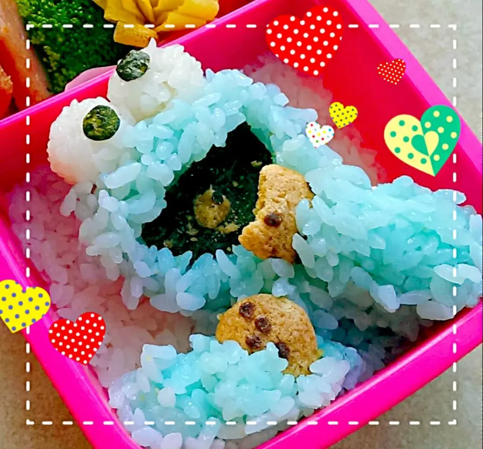 Cookie Monster Lunch! キャラ弁 クッキーモンスター(•ө•)♡|The Reinhartsさん