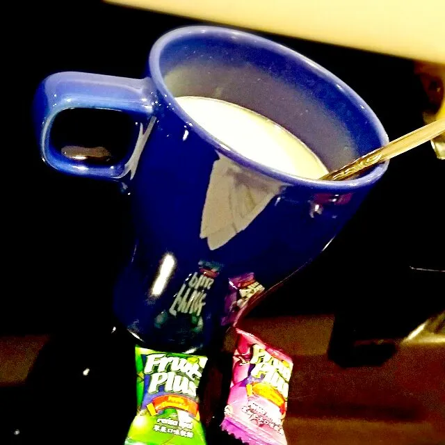 Snapdishの料理写真:hot horlicks & sweets...|princessjoさん