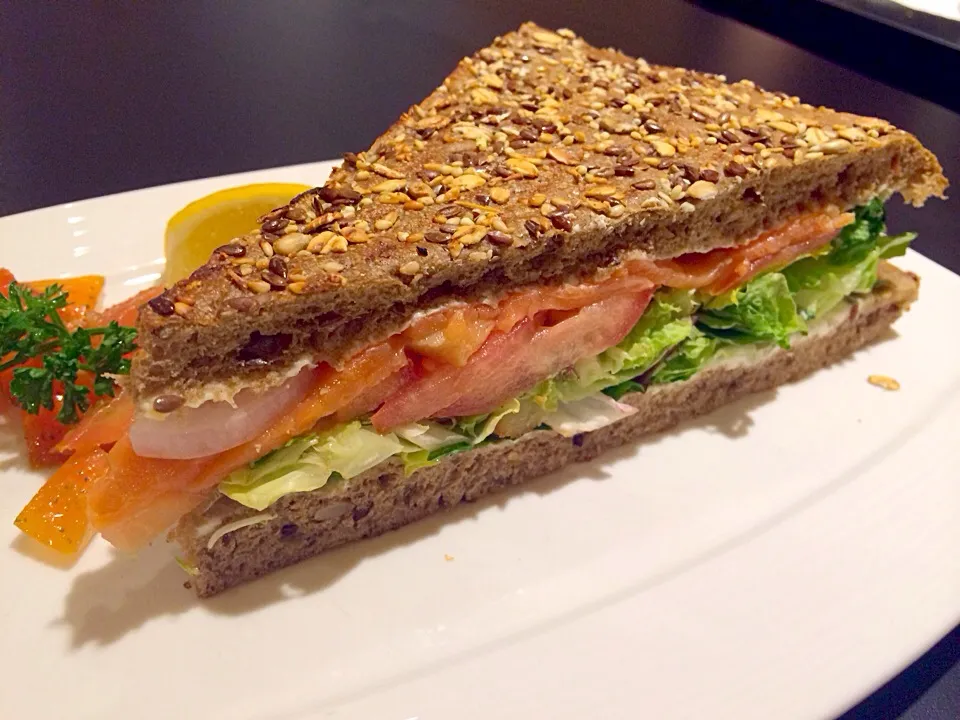 Smoked Salmon Sandwich|prissyさん