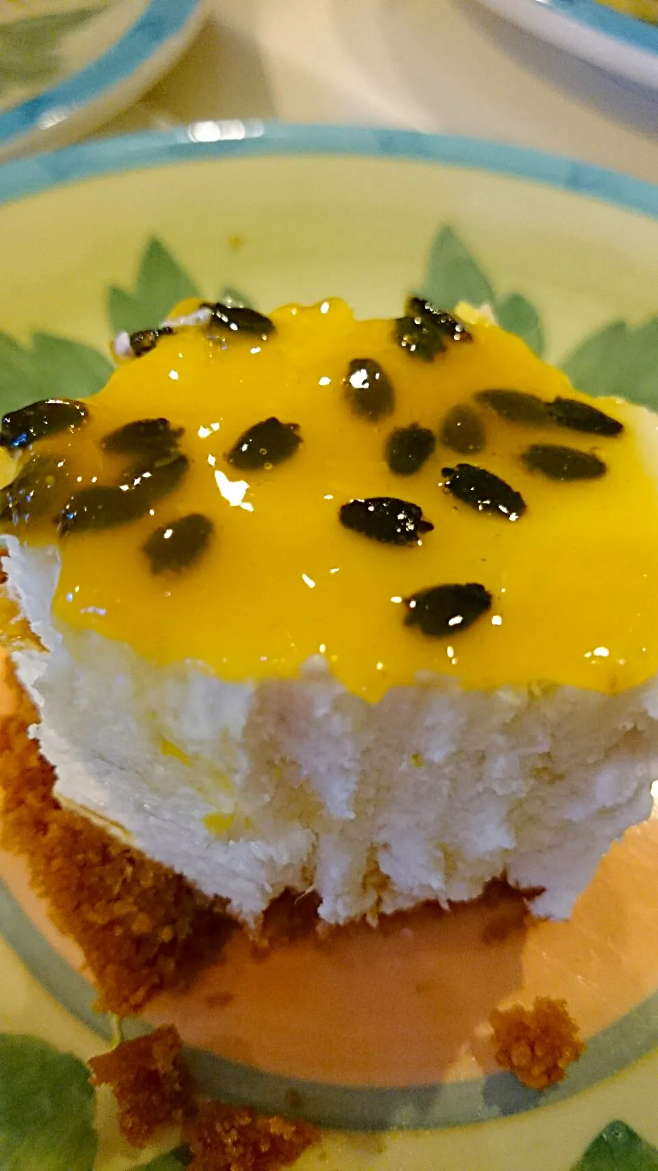 Mango cheesecake with passion fruit topping..|bonnieさん