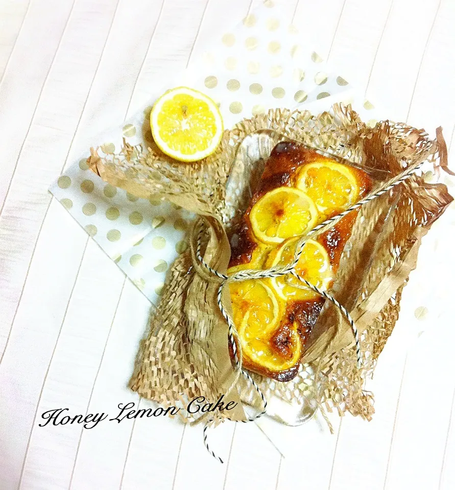 Honey Lemon Cake 🍋🍯💕|welcomeizumiさん