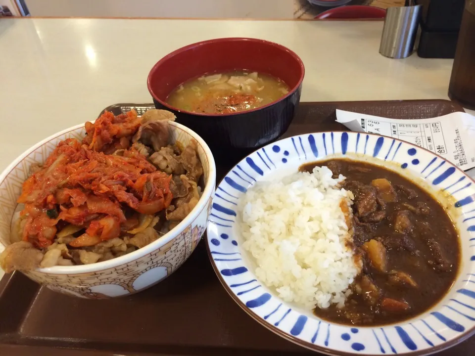 キムチ牛丼、豚汁 みにカレー|Hajime Sakaiさん