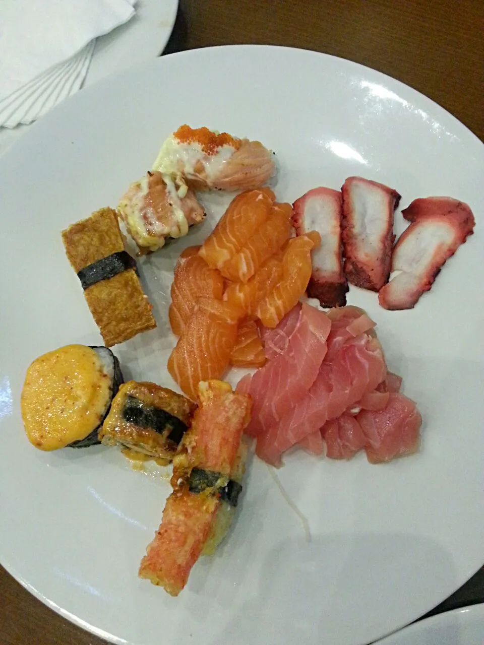 sushi + sashimi #Japanese cuisine|vitantriさん