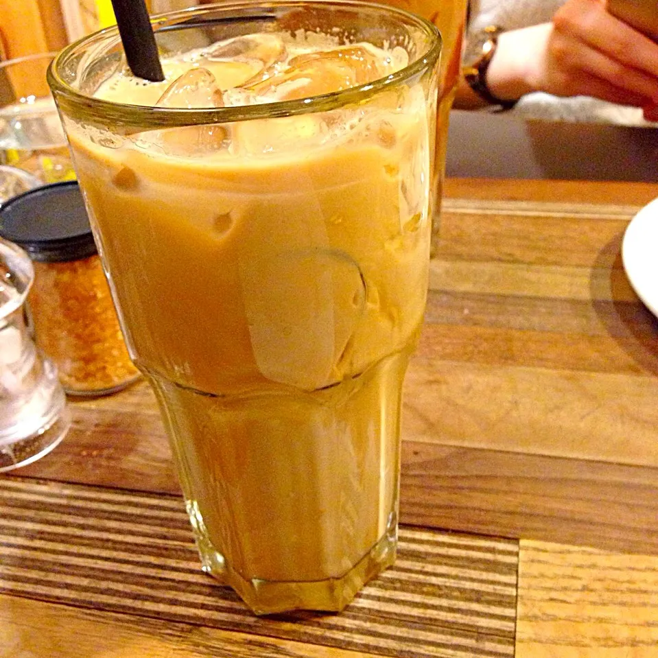 Iced honey milk latte|해리さん