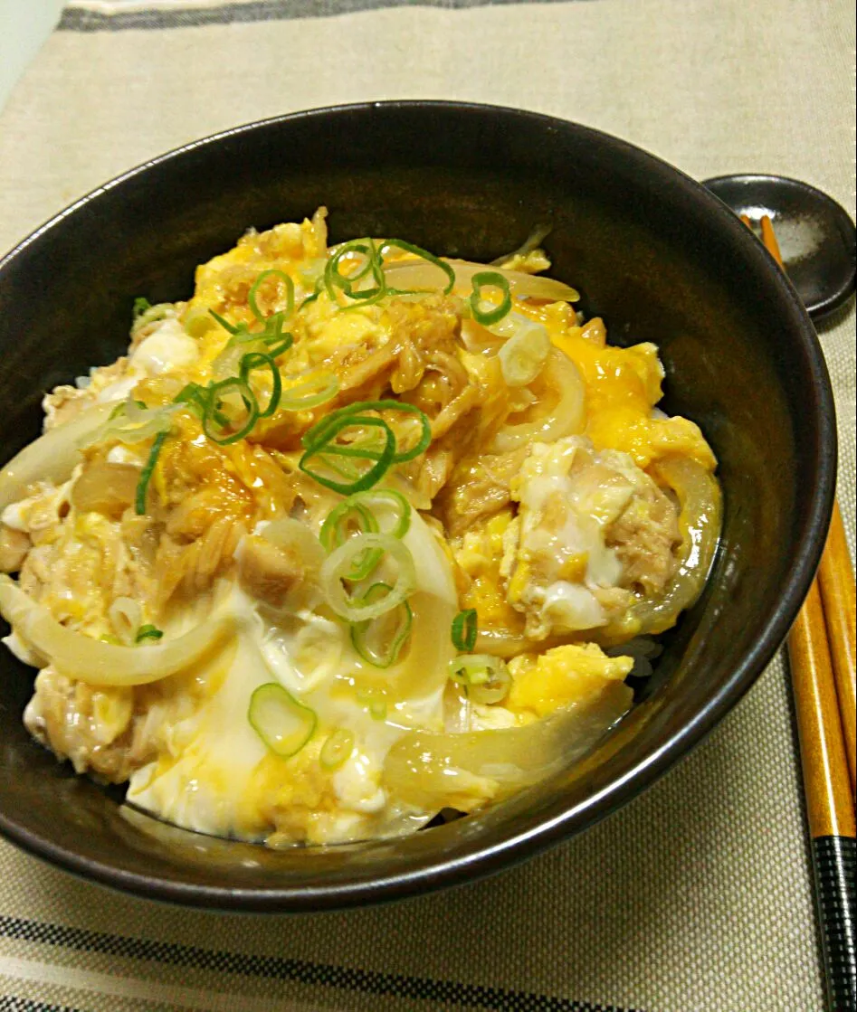 Snapdishの料理写真:ツナのたまごとじ丼|コンタさん