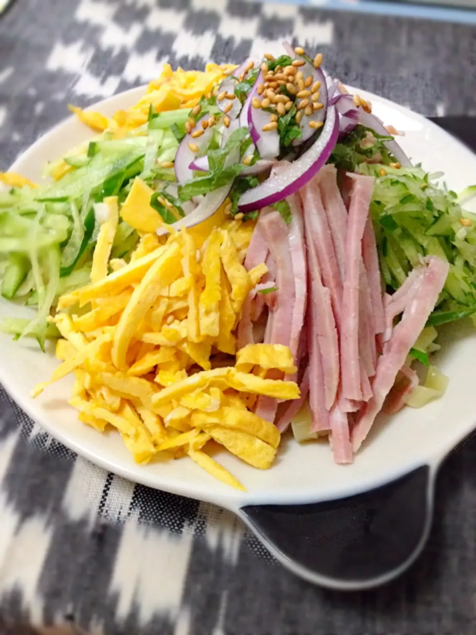 また平麺冷やし中華|あくびさん