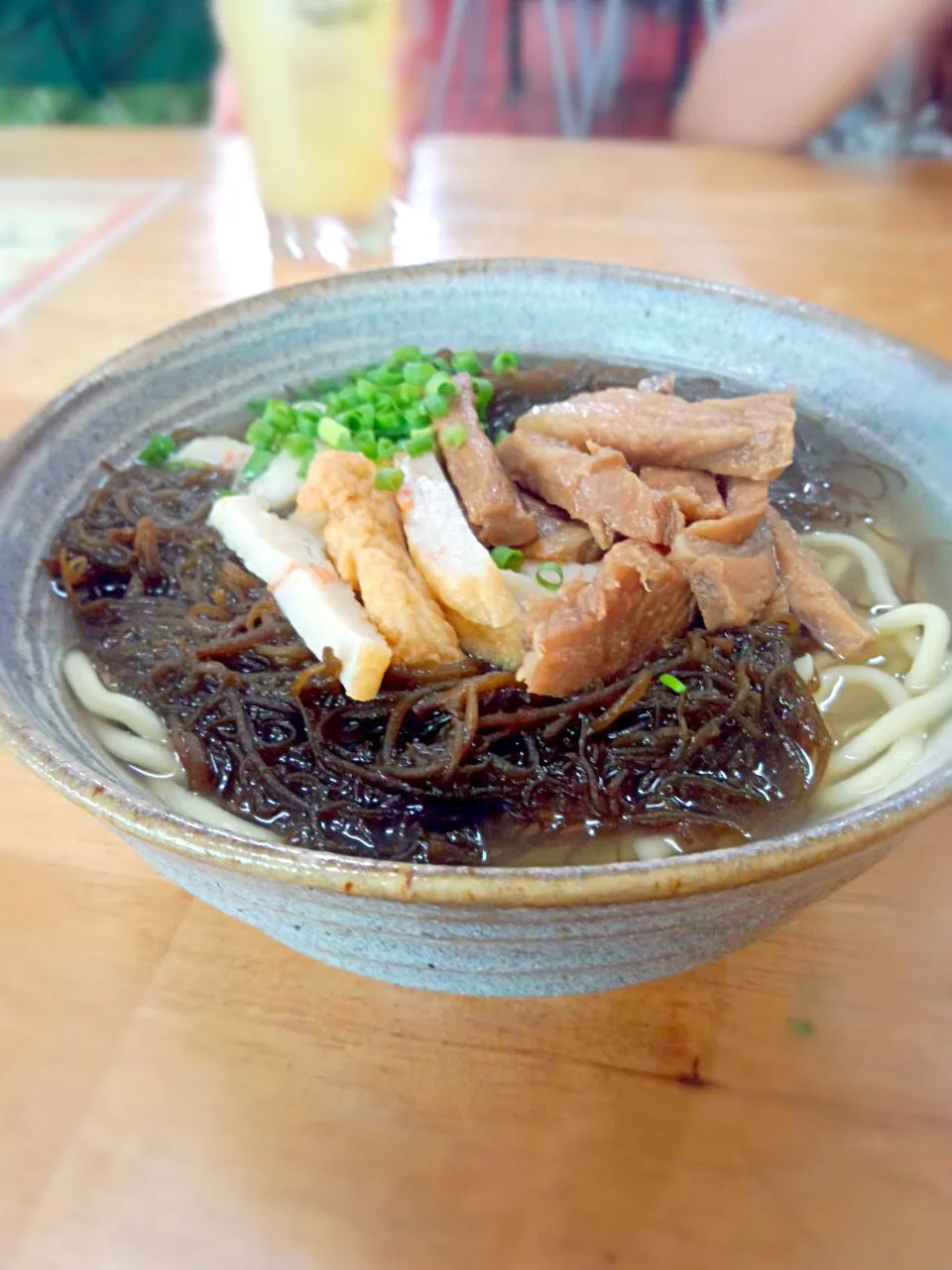 ジュネの八重山そば(^^)
今日はもずくそばにしました(^_^)ゞ|うえはらありささん