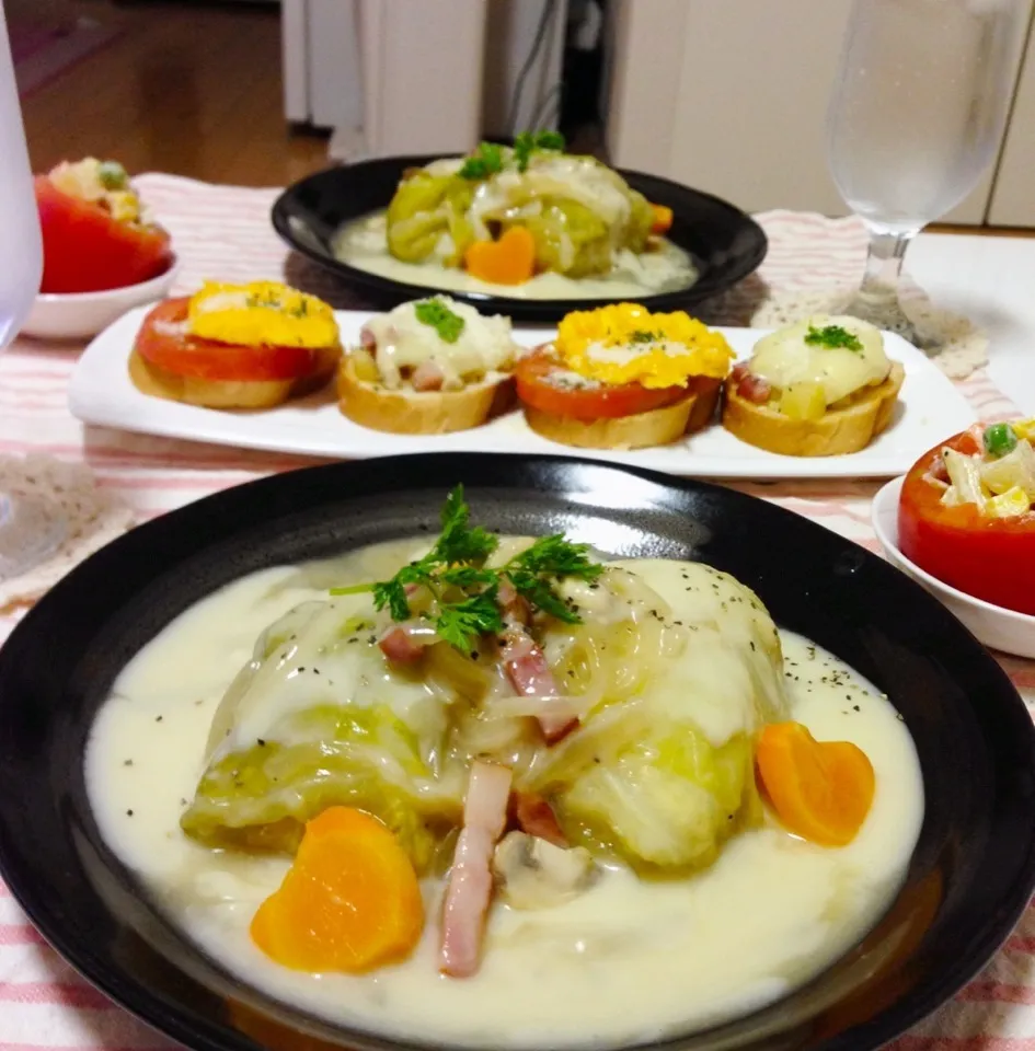 Snapdishの料理写真:半年記念日の夜ご飯は！彼の大好きなロールキャベツのクリーム煮🍴💕隠し味に生姜を入れて、カラダもこころもぽっかぽか〜|natsÜmiさん