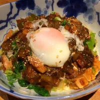 Snapdishの料理写真:麻婆そーめん 温玉のせ|前田 タカシさん