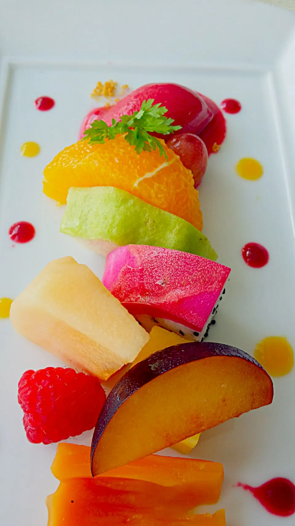 fruit platter with strawberry sorbet|yyyさん