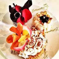 From Extraordinary Desserts! Cheesecake, chocolate cupcake, lemon blueberry bundt cake.|bottlerocket26さん