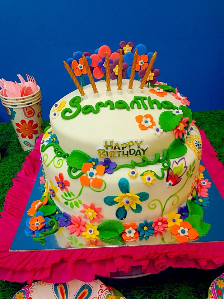 Flower birthday cake|Andreina Covaさん