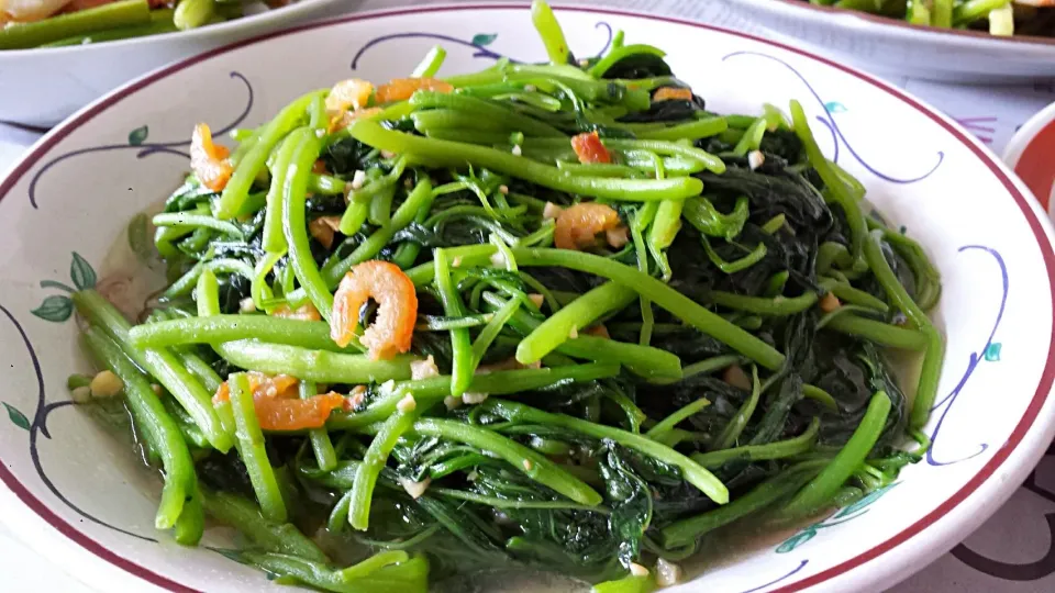 mom's stir fry spinach with dried shrimps|genさん