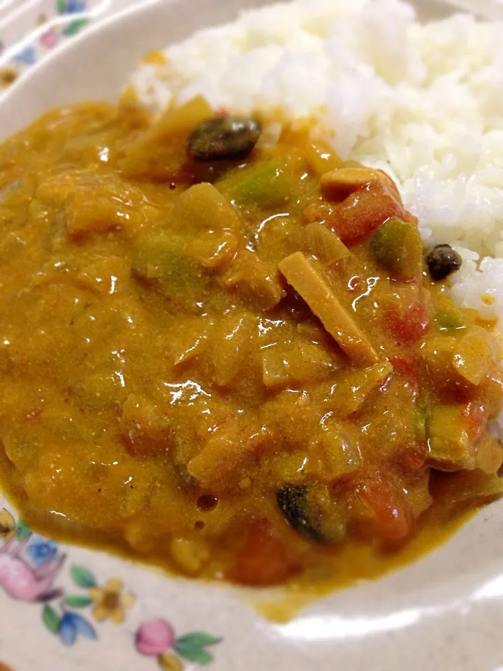 トマトとチキンヨーグルトのカレー|🐶たぬとんキッチンさん