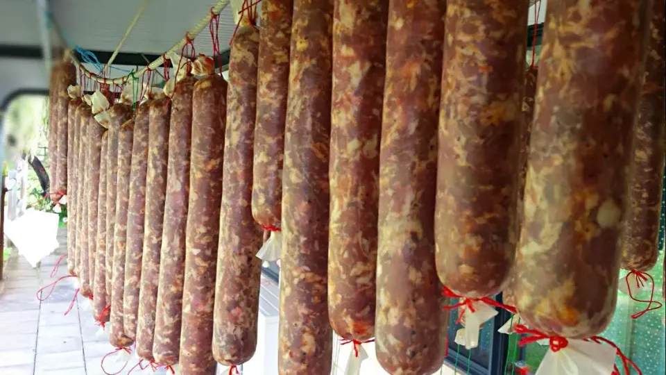 salami finished and hanging to cure we made 110|woodfiredさん