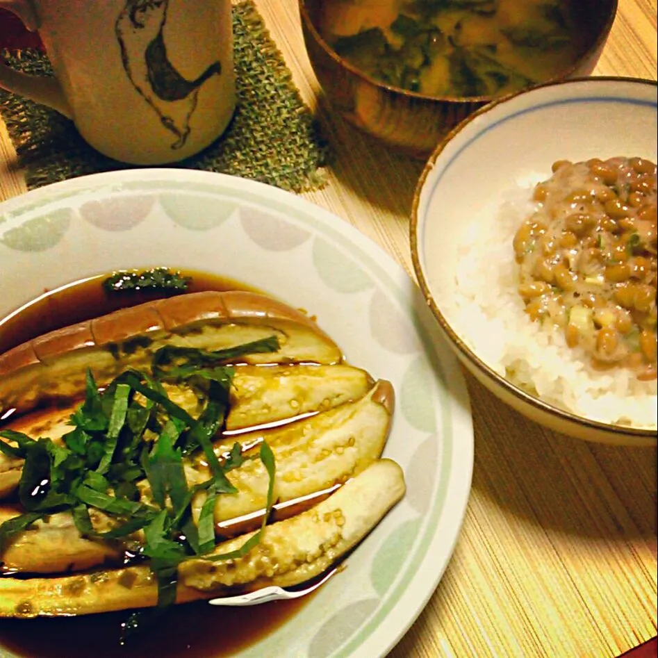 レンジで茄子の煮浸し・納豆ご飯・お味噌汁|よこさん