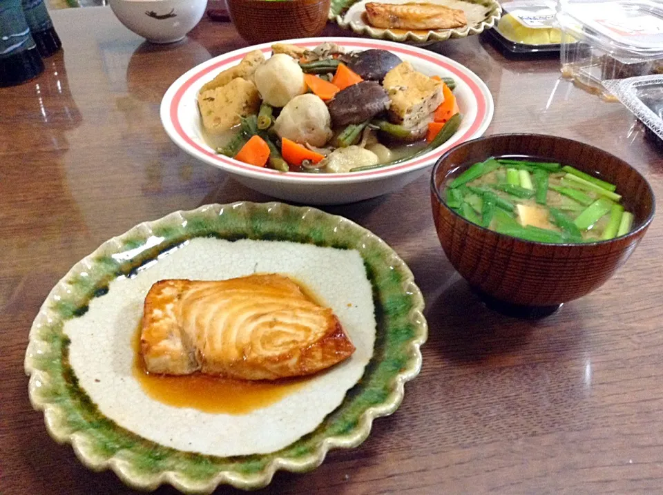 今日の晩ごはん。メカジキのソテー、野菜の煮物、ニラと豆腐の味噌汁|Eins1173さん