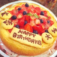 Snapdishの料理写真:Birthday!ベリーチーズタルト|kyaneさん